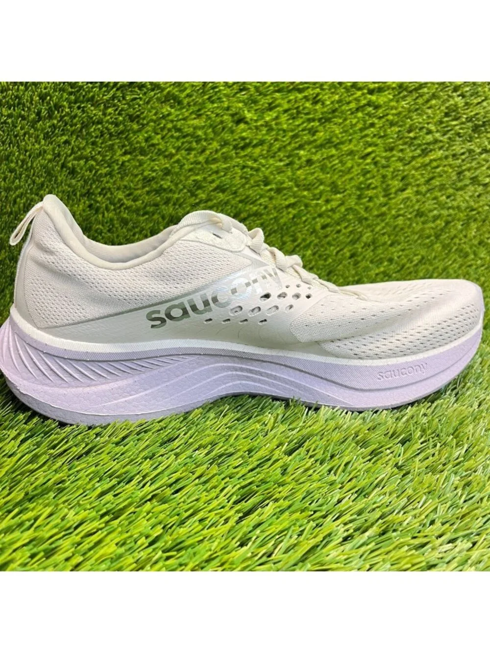 Saucony please review